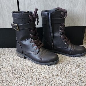 Brown Leather Lace-Up Boots